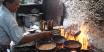 تعز بين صورتين وذكرى